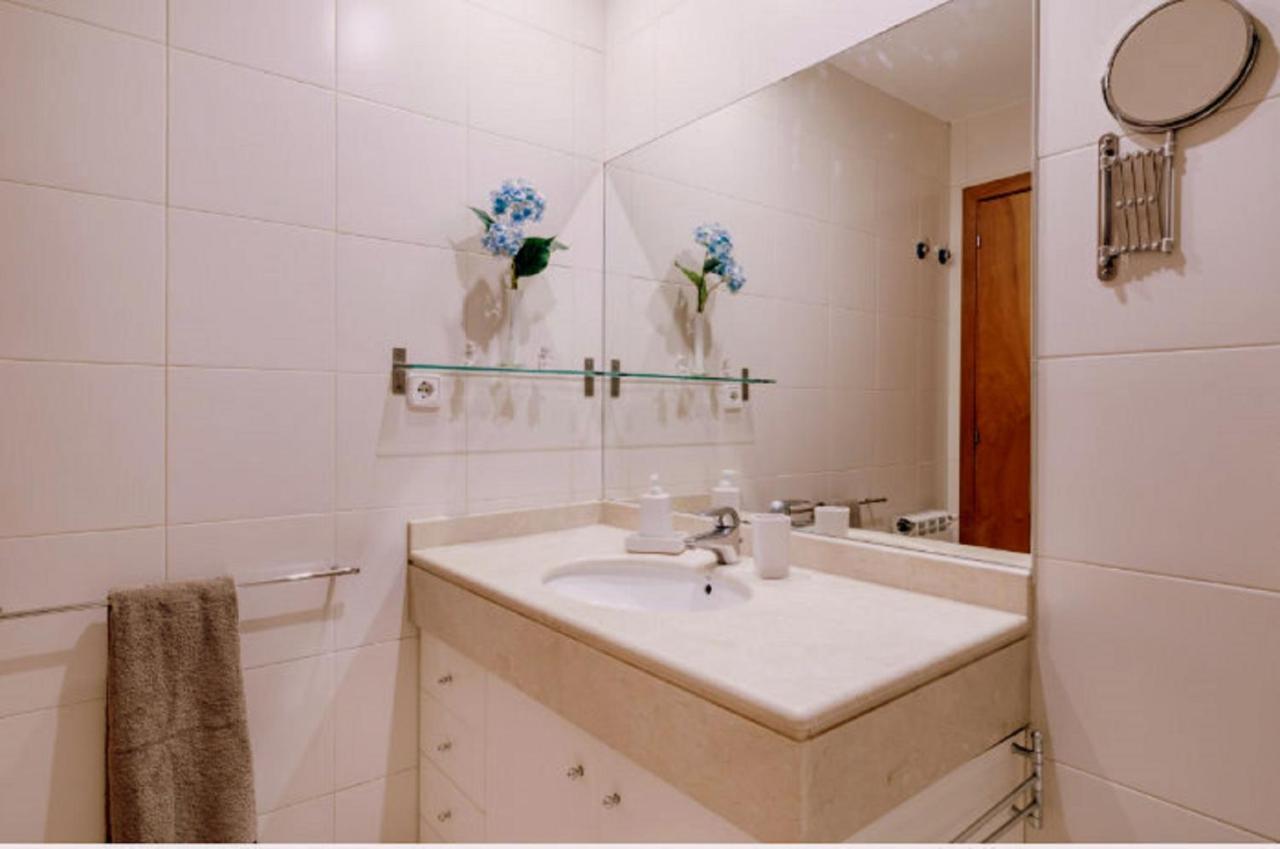 Bonito Duplex Con Piscina En Barcelona&Playa Apartment Tiana Exterior photo